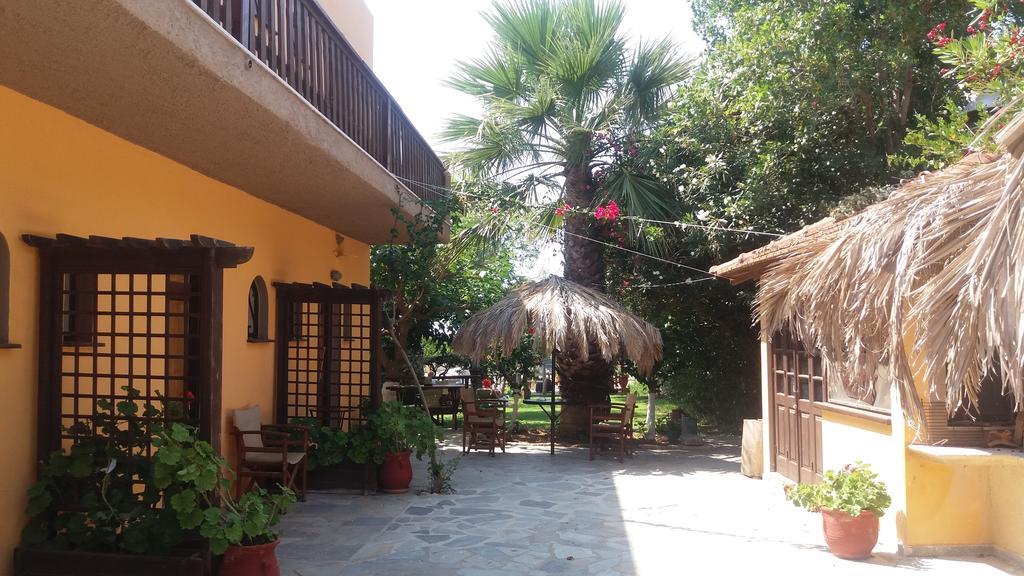 Dionisis Apartments Kounopetra Exterior photo